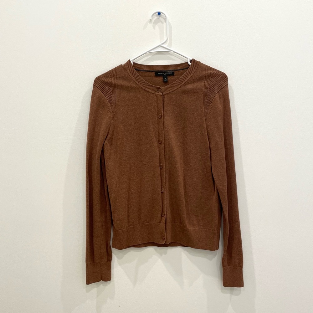 Banana Republic woman’s button down sweater brown size M